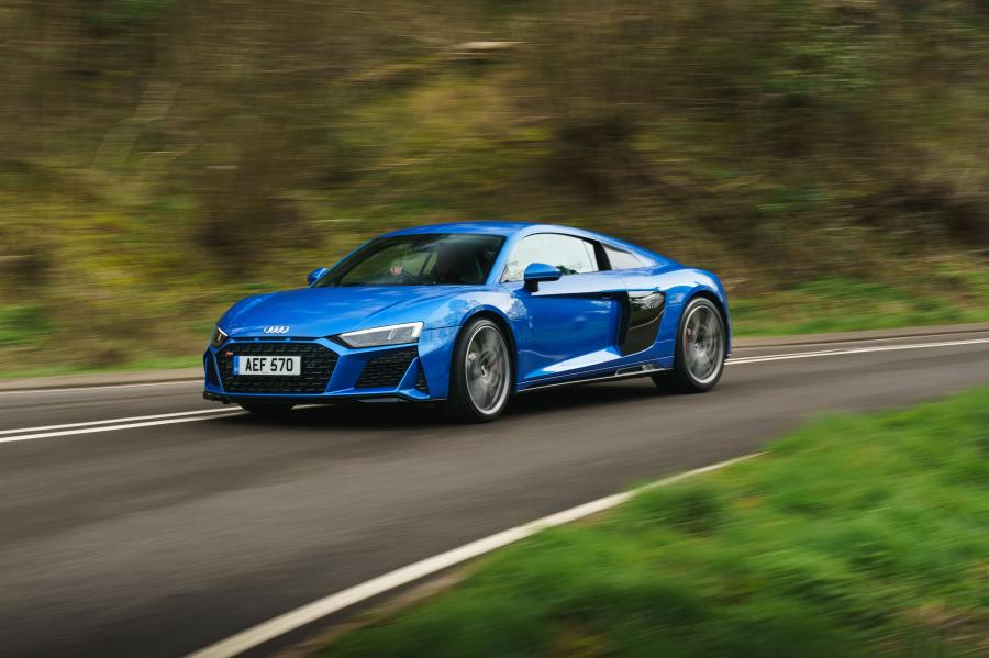  Audi R8 V10 2019 года  (UK) (фото 37 из 79)